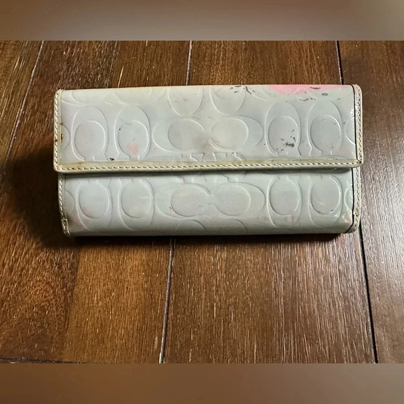 Coach turn lock wallet - Picture 13 of 16